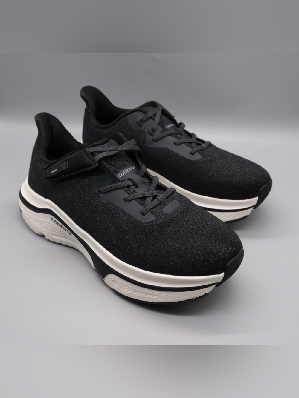 Cadense ORIGINAL Black and White Adaptive Athletic Shoes Men's Size 10.5